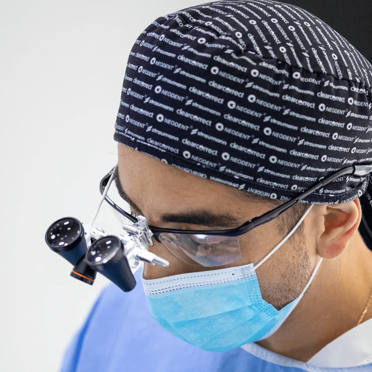 Dr. Javier Montecinos Periodoncista